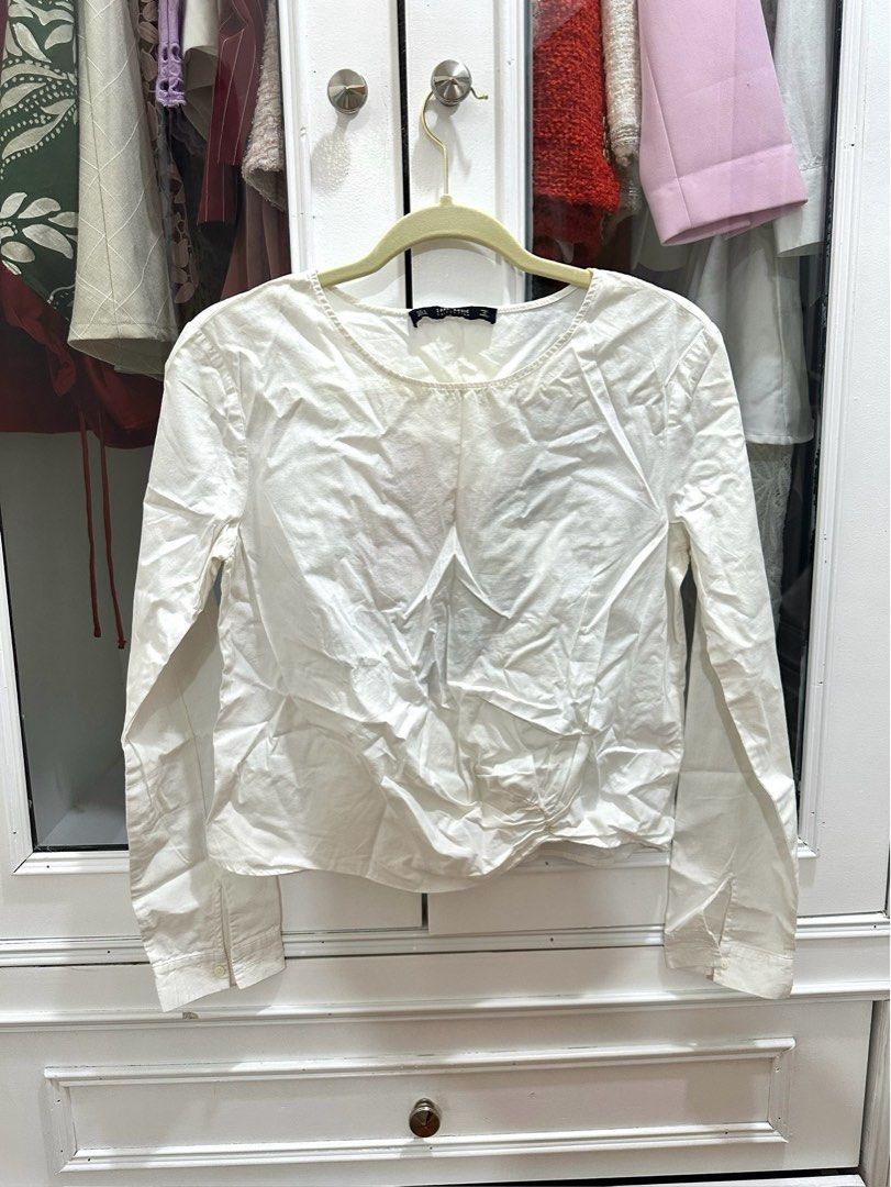 Zara White Longsleeve Embroidered Top (Category: Longsleeves) located in Manila. Submitted by lezarellesque (Listing ID 1351902141, Image 3). Description: Good as new! Selling low for decluttering purposes🫶🏻.