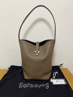 （分類：）位於 。 由 dearjane. 提交（商品編號 1352111670，圖片 1）。簡介： 。