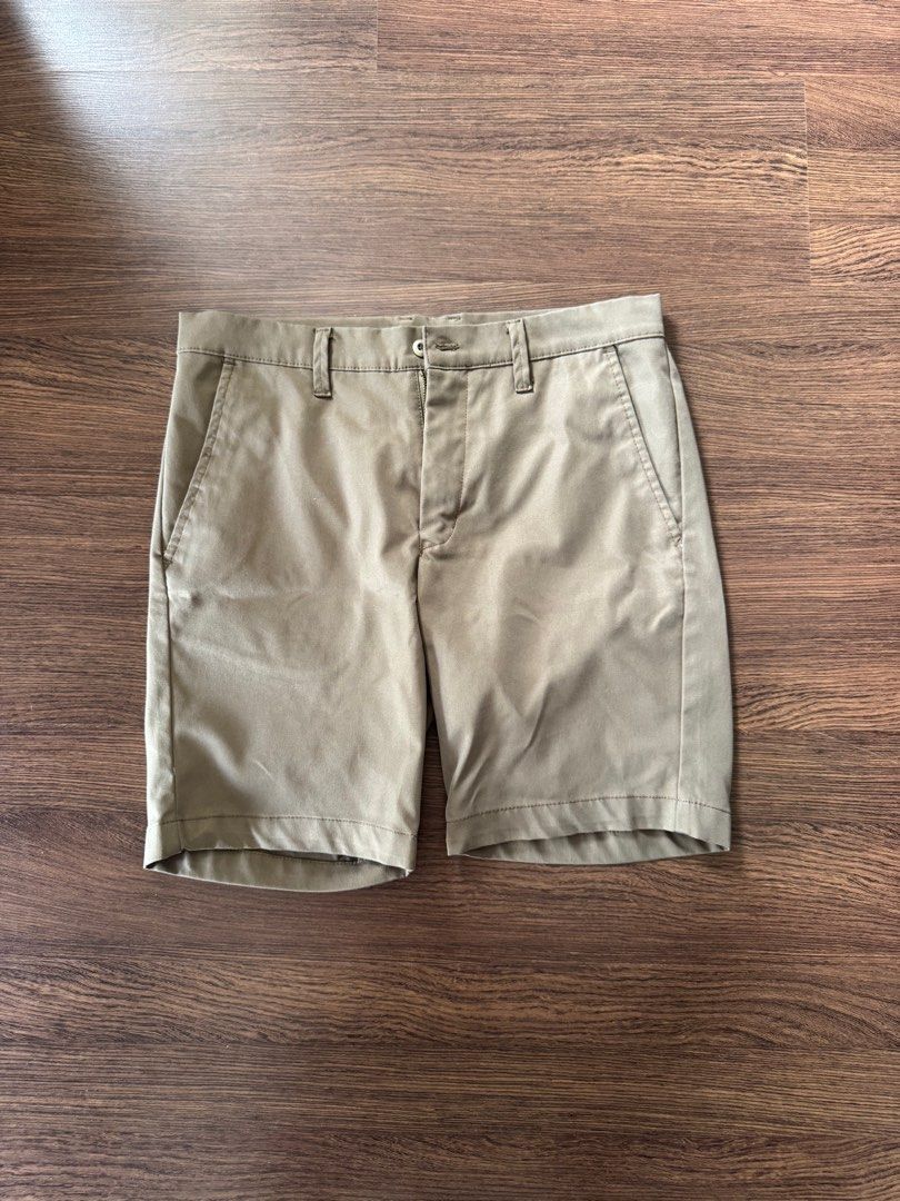 Bench khaki shorts (Category: Shorts) located in Binan City. Submitted by luckythriffs (Listing ID 1351985090, Image 1). Description: L17.5 in ch Waist31 Leg opening:9.5 Brand new condition used thrice RFS: decluttering.