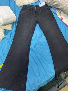 (Category: ) located in . Submitted by hanisya__ (Listing ID 1352135505, Image 1). Description: .