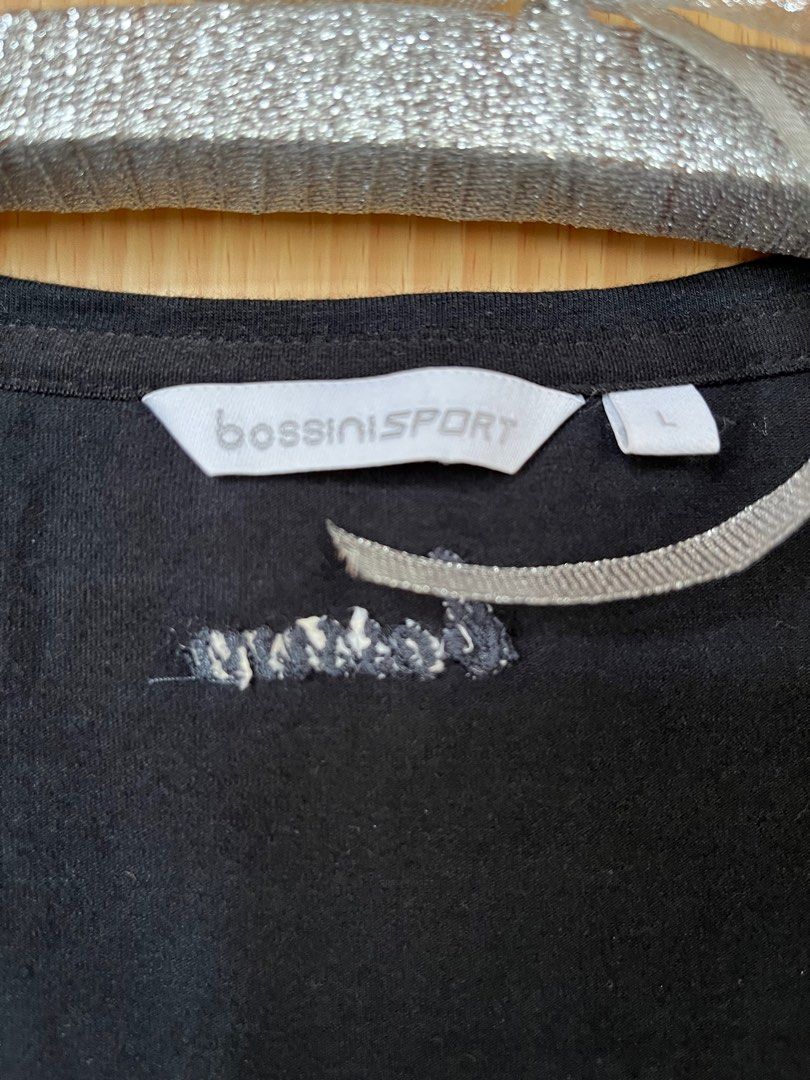 Bossini sport long sleeve (Category: Tshirts & Polo Shirts ) located in Pasig City. Submitted by gjoconcepcion (Listing ID 1352031314, Image 1). Description: Bossini sport. Tag as Large as this is slim fit. But ideal for small to medium frame. Message me for the actual dimension. Color is black with gray on the front..
