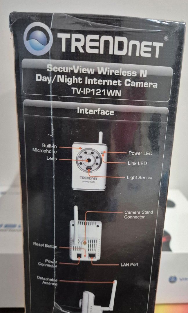 CCTV Camera (Category: Networking) located in Singapore. Submitted by totoro_8 (Listing ID 1352012173, Image 3). Description: TrenDnet SecurView Wireless N Day/Night Internet Camera TV-IP121WN.