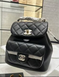 (Category: ) located in . Submitted by chicluxury (Listing ID 1352140203, Image 1). Description: .
