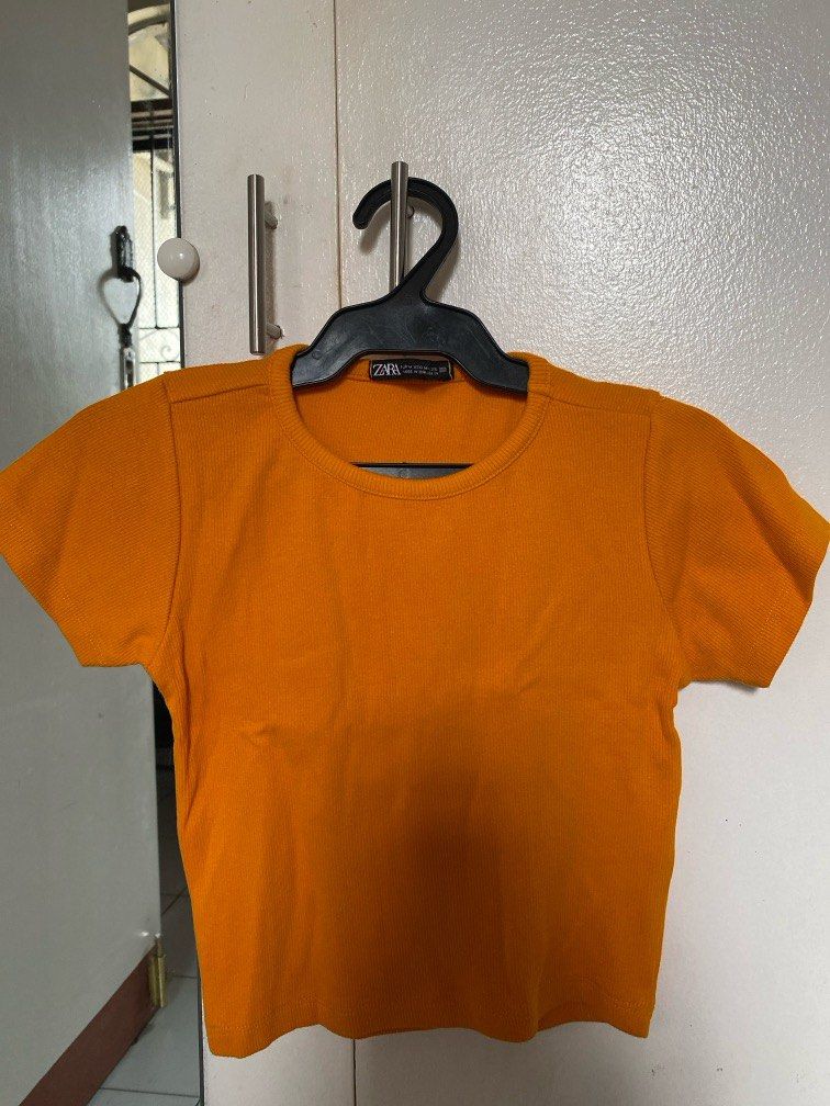 Cropped shirt (Category: Shirts) located in Pasay City. Submitted by triexx (Listing ID 1351982589, Image 1). Description: needs ironing for xs to s.