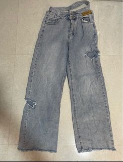 (Category: ) located in . Submitted by naboons (Listing ID 1352135242, Image 1). Description: .