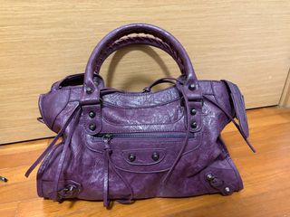 (Category: ) located in . Submitted by loitel (Listing ID 1352113061, Image 1). Description: .