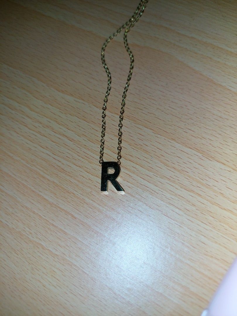 Gold R Necklace (Category: Necklaces) located in San Juan City. Submitted by _rian (Listing ID 1352104025, Image 2). Description: .