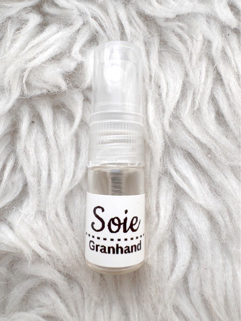 Granhand Soie Perfume 1ml Decant Only Original (Category: Fragrance & Deodorants) located in Cagayan de Oro. Submitted by dejavault (Listing ID 1351982729, Image 1). Description: Granhand Soie Perfume 1ml Decant Only Original Not used. Only sniffed from the bottle. RFS: Scent not to my liking Note: The bottle is not full as this is only a 1ml decant. The bottle used by the seller i purchased this from is bigger than 1ml. Please manage your expect
