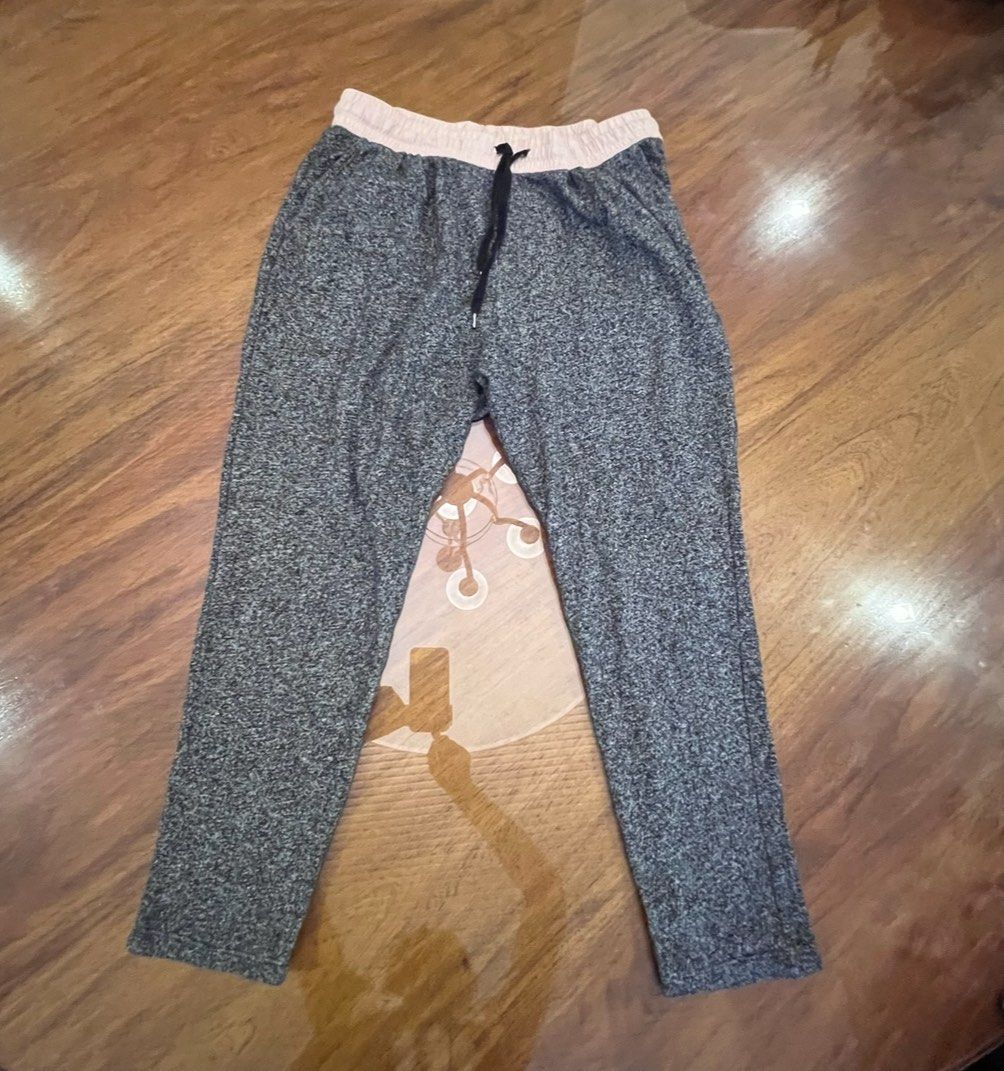 H&M Lounge Pants (Category: Other Bottoms) located in Muntinlupa City. Submitted by secondchancechic (Listing ID 1352027529, Image 1). Description: .