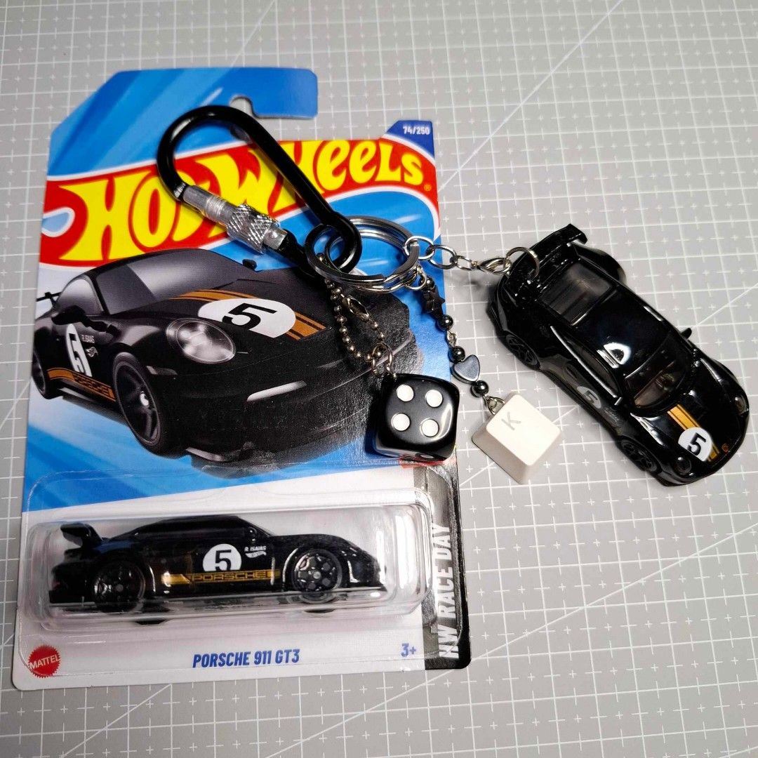 Hotwheels Keychain (Category: Vehicle & Diecast Models) located in Pasig City. Submitted by lordcajayon (Listing ID 1347845418, Image 1). Description: WTS | LFB | FS Hotwheels Keychain ❗ Price varies depending on the car 📍 Loc: Can do meet-up near location - Pasig/Mandaluyong 📦 Shipping and Delivery: Lalamove / J&t / Gogoexpress 💰 MOP: Gcash / Bank Transfers.