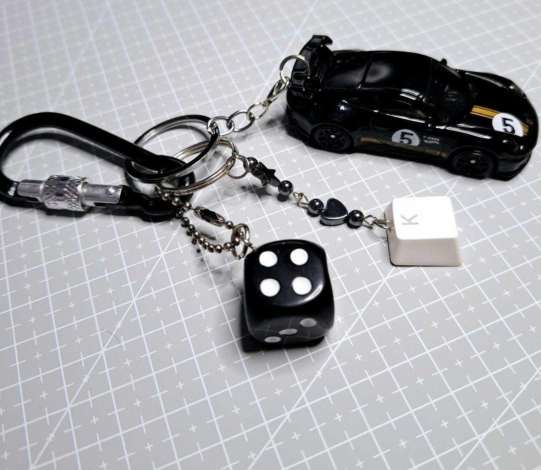 Hotwheels Keychain (Category: Vehicle & Diecast Models) located in Pasig City. Submitted by lordcajayon (Listing ID 1347845418, Image 2). Description: WTS | LFB | FS Hotwheels Keychain ❗ Price varies depending on the car 📍 Loc: Can do meet-up near location - Pasig/Mandaluyong 📦 Shipping and Delivery: Lalamove / J&t / Gogoexpress 💰 MOP: Gcash / Bank Transfers.