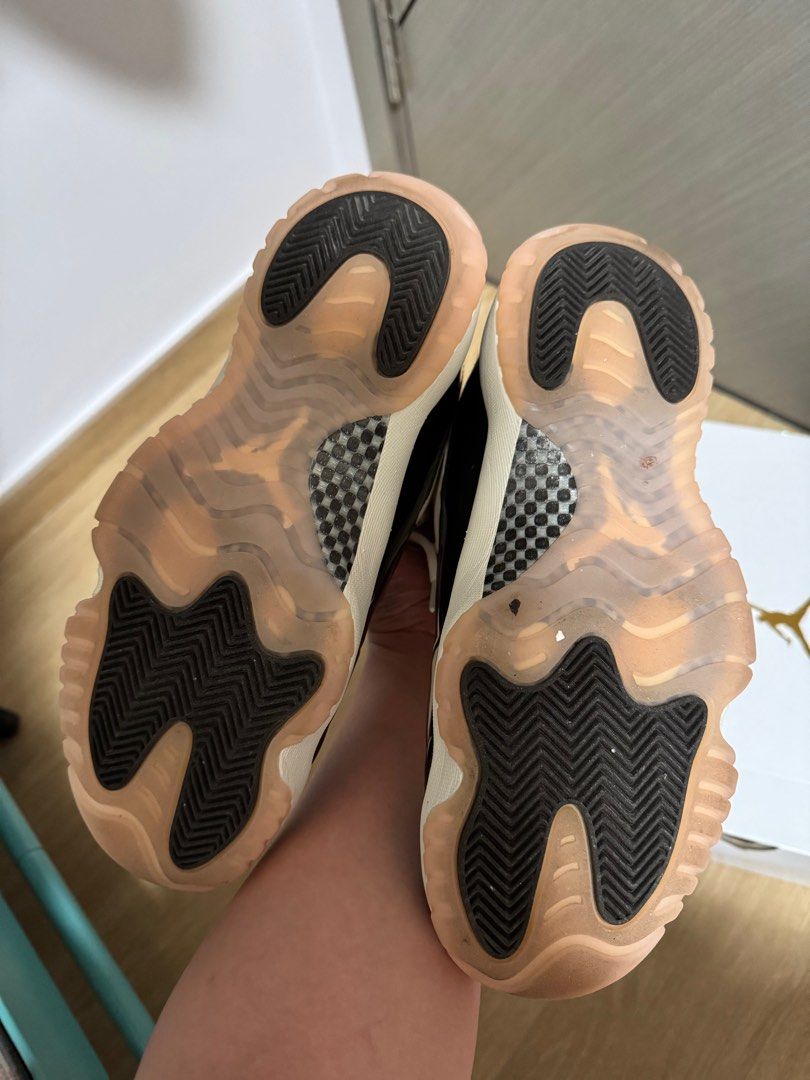 Jordan 11 （分類：波鞋）位於 Hong Kong。 由 keith1213 提交（商品編號 1352136708，圖片 2）。簡介： 只著過1次 荃灣交收。