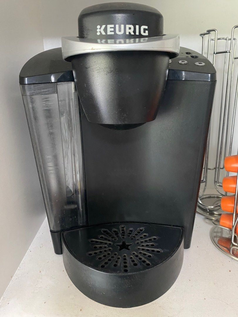 KEURIG coffee maker (Category: Coffee Machines & Makers) located in Quezon City. Submitted by cl026 (Listing ID 1352078873, Image 2). Description: USED / 110 volts bought from the US good working condition.