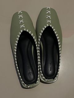 (Kategori: ) berada di . Dikirim oleh prelovedbykyds (ID iklan 1352101591, Gambar 1). Deskripsi: .