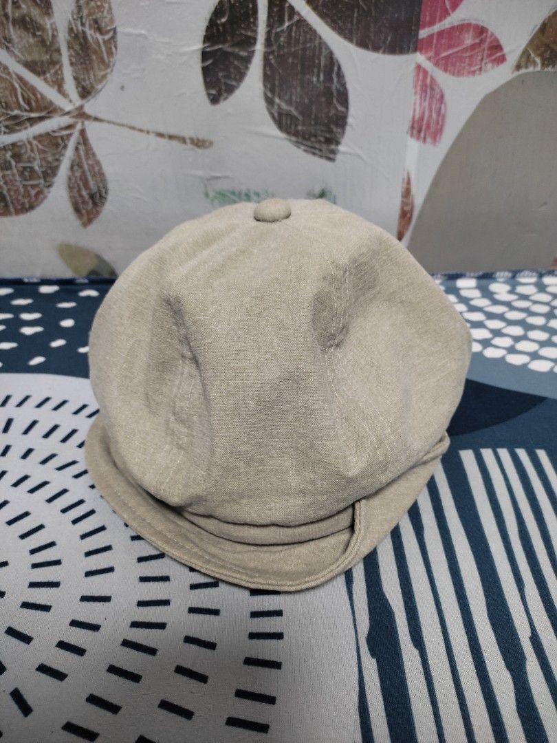 Newspaper Boy Hat (Beige) (Category: Caps & Hats) located in Calamba. Submitted by vnlaron (Listing ID 1352083430, Image 1). Description: Newspaper Boy Hat (Beige) Issue: None.