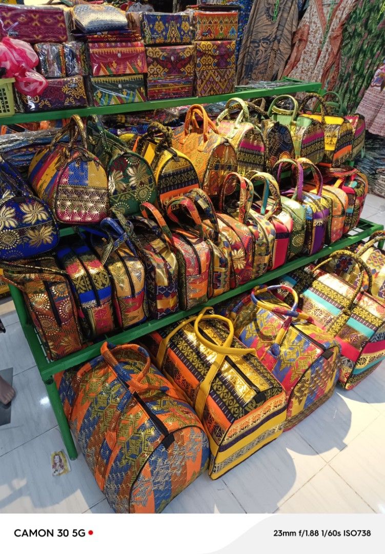 Oblong bag (Category: Purses & Pouches) located in Zamboanga. Submitted by smartstyle (Listing ID 1352067189, Image 2). Description: more design kasya mga anik-anik hehe..