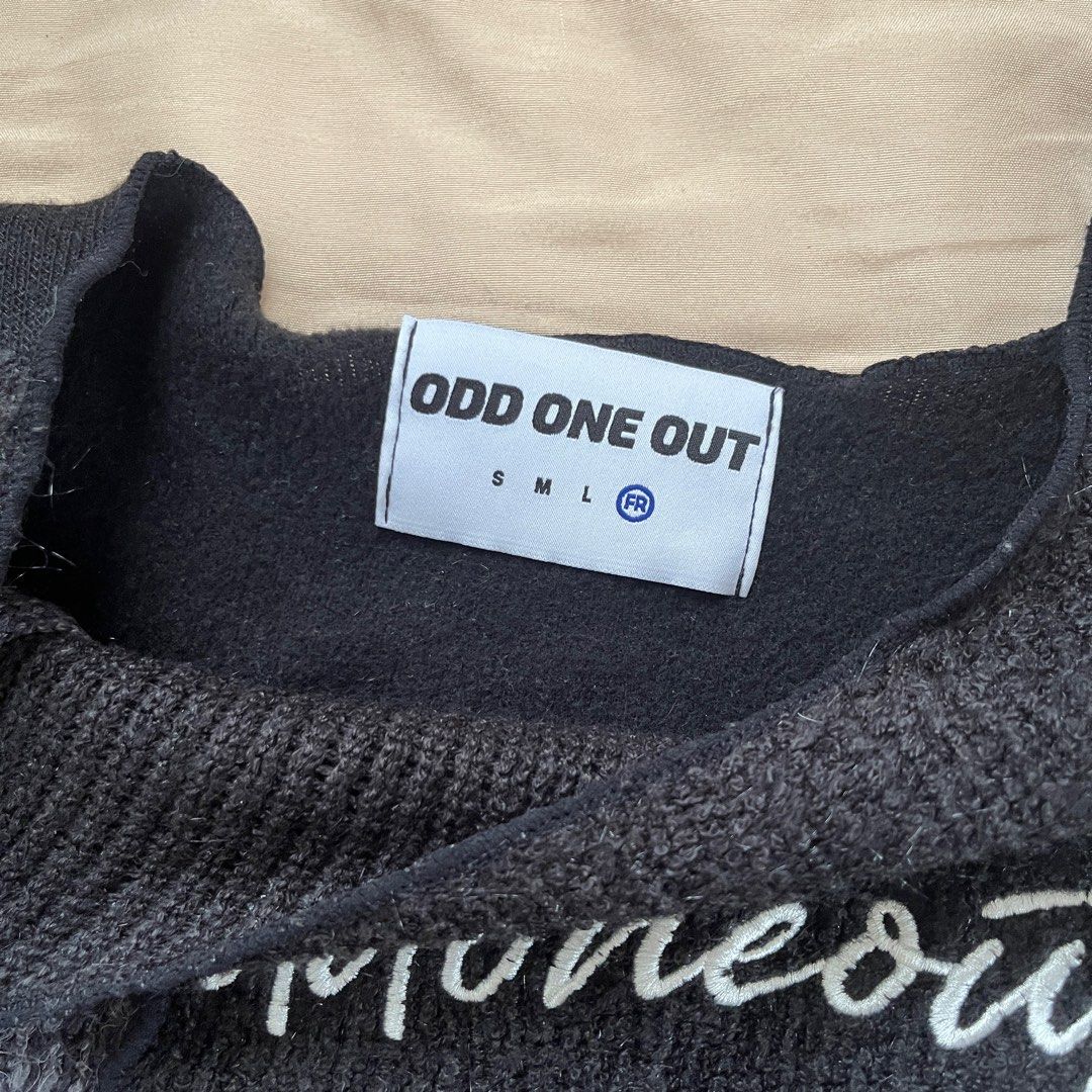 oddoneout kr Black Longsleeves Top Same as IU y2k (Category: Longsleeves) located in Bacoor. Submitted by y_things (Listing ID 1351992593, Image 2). Description: black/white color freesize on tag but best fits s bought from korea mop: gcash / bdo / gotyme mod: j&t / ggx / sdd rfs: decluttering LAST PRICE ALREADY.
