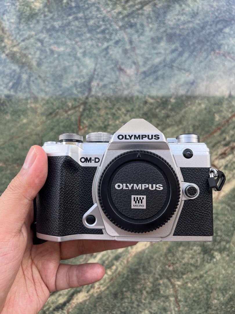 Olympus EM5 Mark iii Mirrorless MFT/M43 Camera (Category: Cameras) located in Paranaque City. Submitted by wynnnnnnn (Listing ID 1351983949, Image 1). Description: Olympus EM5 Mark iii Mirrorless MFT/M43 Camera Condition: 9/10 Shuttercount: 5k Inclusion: complete with box, battery, manuals, fl lm3 flash Asking price: 40k Other lenses for sale: 7artisans 7.5 f2.8 ii Fisheye Rokinon 7.5 f3.5 Fisheye Panasonic Leica 25 f1.4 ii Panasonic Leica 15 f1.