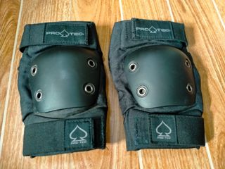 (Category: ) located in . Submitted by Bike_Clothing10 (Listing ID 1352027727, Image 1). Description: .