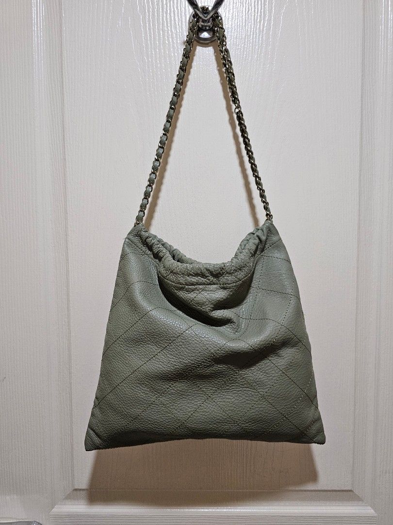 Sage Green Shoulder Chain Bag (Category: Shoulder Bags) located in Makati City. Submitted by declutter.shoplala2 (Listing ID 1352147649, Image 1). Description: Chanel-like chain bag Sage color.
