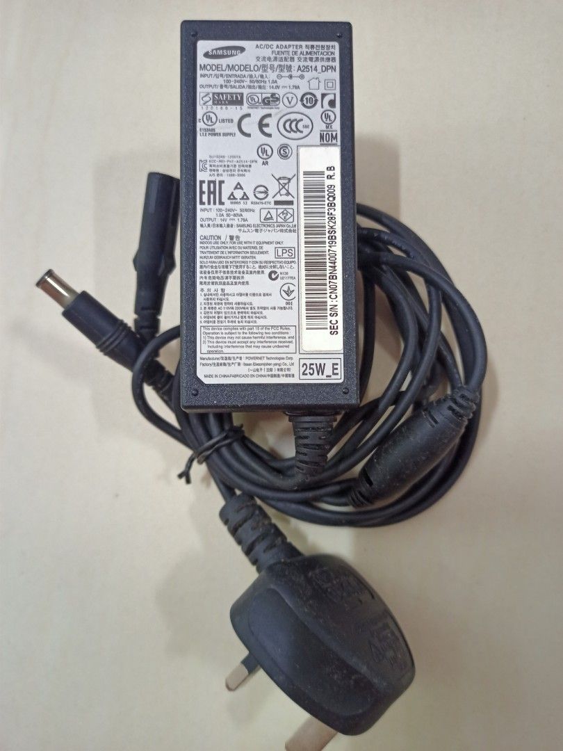 Samsung AC/DC Adapter 14V=1.79A406118323476254720