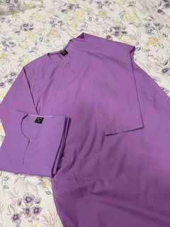 (Category: ) located in . Submitted by preluv_armoire (Listing ID 1352129594, Image 1). Description: .