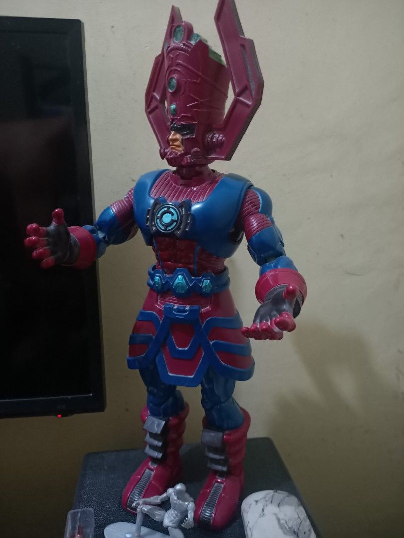 SDCC 2010 Marvel Universe 19” Galactus SDCC (Category: Figurines & Statues) located in Paranaque City. Submitted by toys4thebigboys (Listing ID 1352017282, Image 3). Description: 2010 Marvel Universe 19” Galactus SDCC 2010 HASBRO MARVEL UNIVERSE 19" GALACTUS w/SILVER SURFER MASTERWORKS 001.