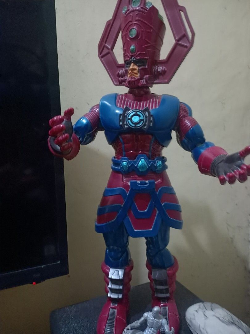 SDCC 2010 Marvel Universe 19” Galactus SDCC (Category: Figurines & Statues) located in Paranaque City. Submitted by toys4thebigboys (Listing ID 1352017282, Image 2). Description: 2010 Marvel Universe 19” Galactus SDCC 2010 HASBRO MARVEL UNIVERSE 19" GALACTUS w/SILVER SURFER MASTERWORKS 001.