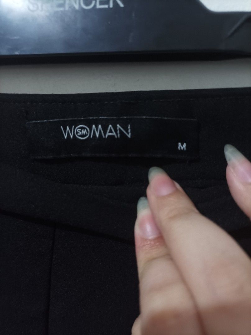 *Secret Pants* Black Culottes Trousers (Category: Other Bottoms) located in Quezon City. Submitted by 90sradar (Listing ID 1352145432, Image 3). Description: side zip waist 29" length 28".
