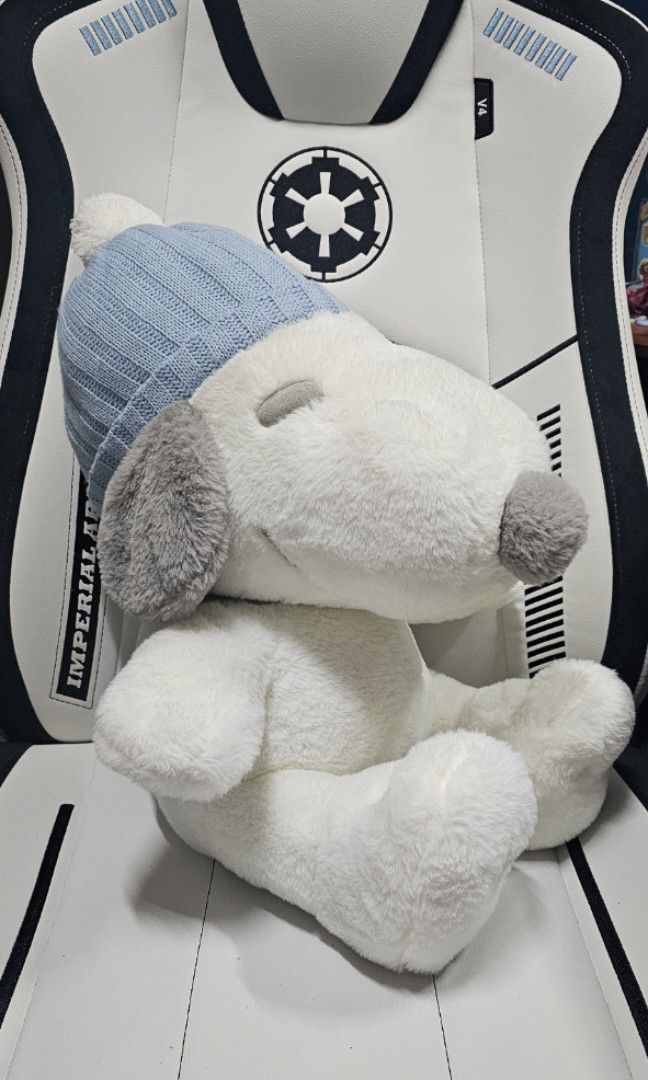 Snoopy Winter Plush (Category: Plushies & Soft Toys) located in Cavite. Submitted by bleeeeeeep (Listing ID 1352083343, Image 2). Description: Minor flaw: needs a little stitching at the neck (see last pictures) but minimal opening only aside from that no other flaws and with etiketa..