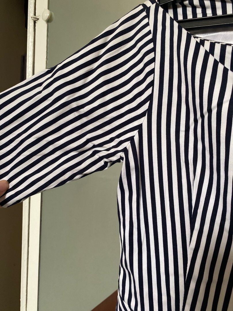 Stripes Boatneck Dress (Category: Dresses) located in Pasay City. Submitted by triexx (Listing ID 1351984293, Image 3). Description: very good quality 💯💯 for party / office for xs to s for waist 24-26 length - 29 in .