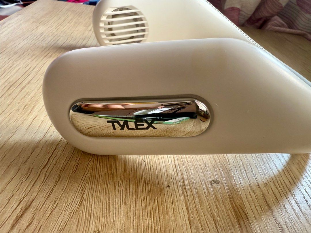Tylex Neck Fan (Category: Other Mobile & Gadget Accessories) located in Paranaque City. Submitted by ohsofancy777 (Listing ID 1351963901, Image 2). Description: Barely used. .