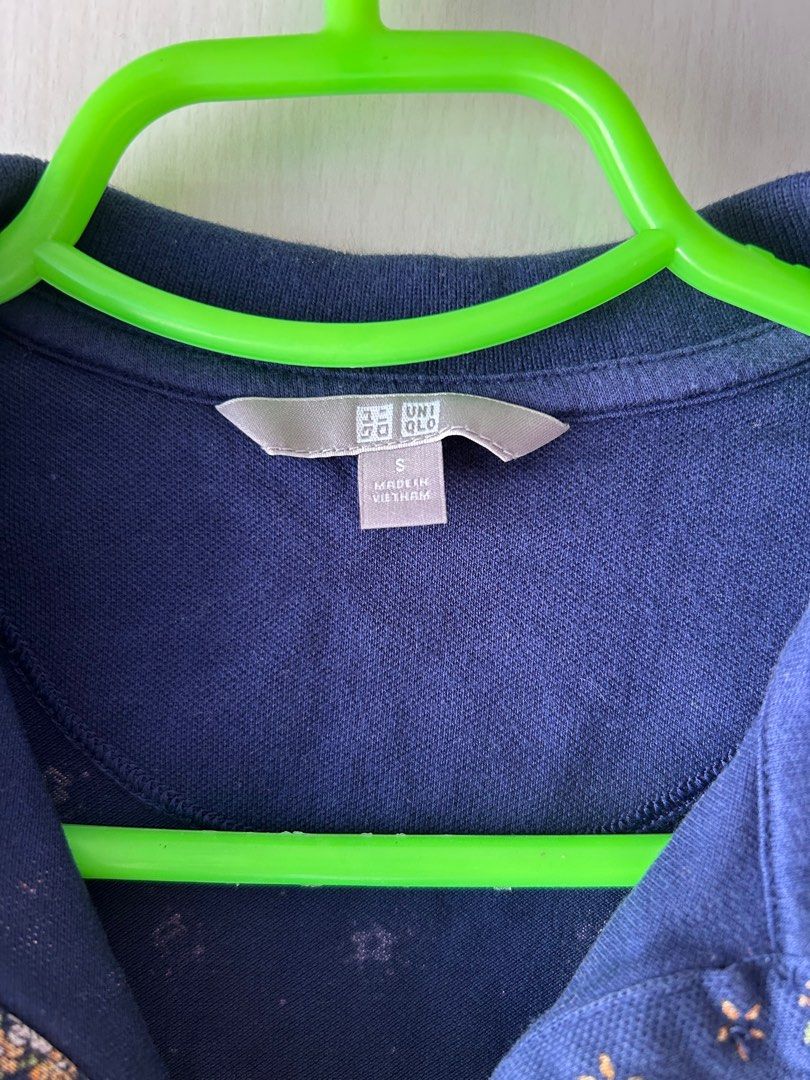 Uniqlo Polo shirt (Category: Blouses) located in Mandaluyong City. Submitted by eli_1219 (Listing ID 1351984123, Image 2). Description: .