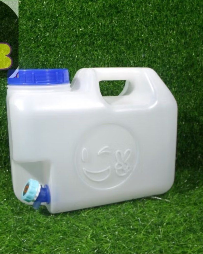 Water Container with Faucet (2.5 gallons) (Category: Other Kitchenware & Tableware) located in Paranaque City. Submitted by missnette (Listing ID 1351982383, Image 1). Description: RFS: Decluttering.