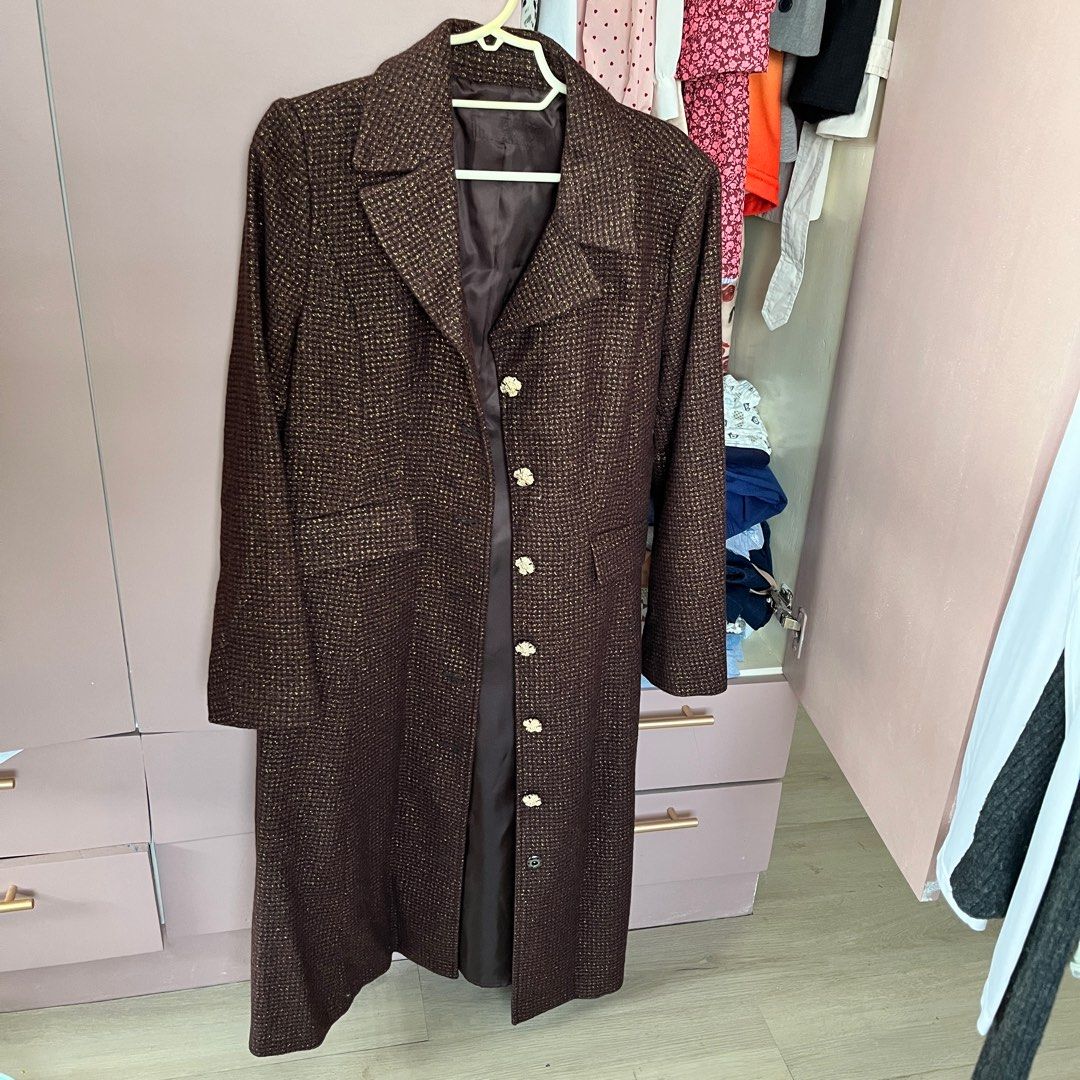 Wine Trench Coat from Korea (Category: Coats, Jackets and Outerwear) located in Bacoor. Submitted by y_things (Listing ID 1351997856, Image 1). Description: wine in color fits xs-m bought from south korea without pockets mop: gcash / bdo / gotyme mod: j&t / ggx / sdd (recommended) rfs: decluttering LAST PRICE ALREADY.