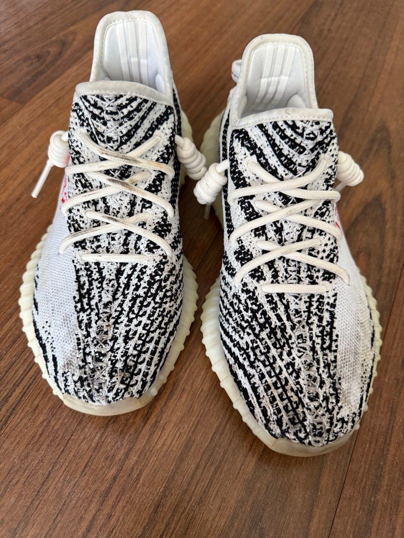 Yeezy Boost 350 V2 Zebra (Category: Sneakers) located in Quezon City. Submitted by benta_sulit (Listing ID 1352010536, Image 3). Description: No Box Original Guaranteed last price na po.