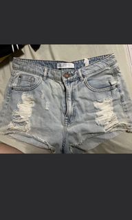 (Category: ) located in . Submitted by chellsyy (Listing ID 1352066910, Image 1). Description: .