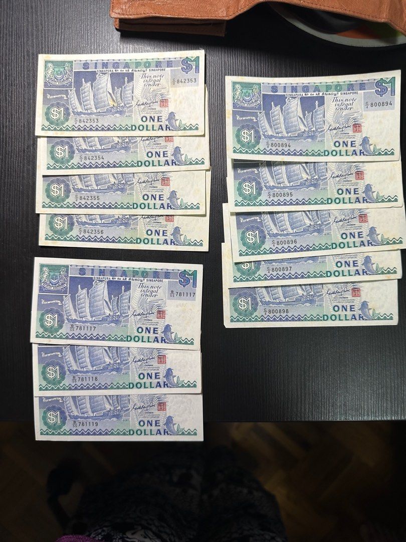 $1 notes (Category: Currency) located in Singapore. Submitted by coral_76 (Listing ID 1355685031, Image 3). Description: Bird series in running order from 530501 to 530599. The others are either in order or almost in order via separate numbering bundles . Selling the whole set at $488. ..
