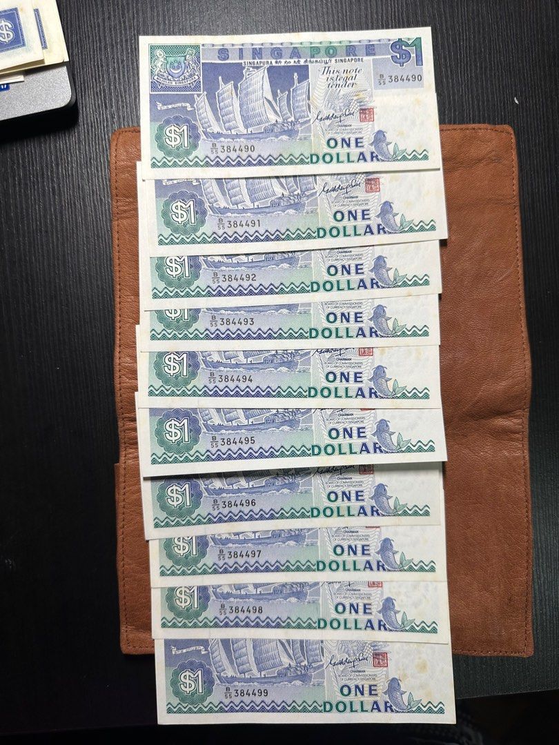 $1 notes (Category: Currency) located in Singapore. Submitted by coral_76 (Listing ID 1355685031, Image 6). Description: Bird series in running order from 530501 to 530599. The others are either in order or almost in order via separate numbering bundles . Selling the whole set at $488. ..