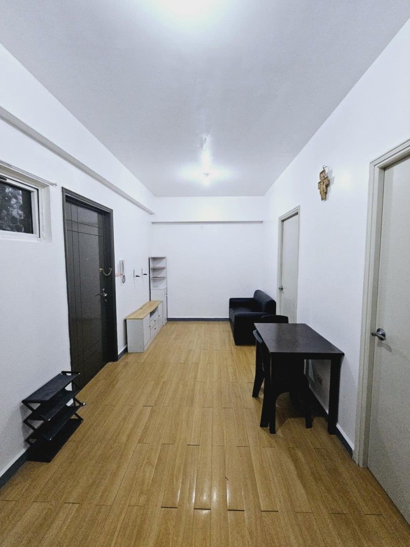 2 Bedroom unit, Peninsula Garden Midtown Homes (Category: Apartments & Condos) located in Manila. Submitted by artbag2606 (Listing ID 1355641185, Image 2). Description: 2 Bedroom unit, Peninsula Garden Midtown Homes 🌸1 Double Bed 🌸1 Single bed 🌸Refrigerator 🌸Hot and Cold Shower 🌸Sofa 🌸TV Rack 🌸Swimming Pool 🌸Gym Nearby Places 📍Otis (St Peter the Apostle School) 📍Robinsons Otis, Robinsons Manila 📍Paco (Paco Catholic School,Paco Market) 