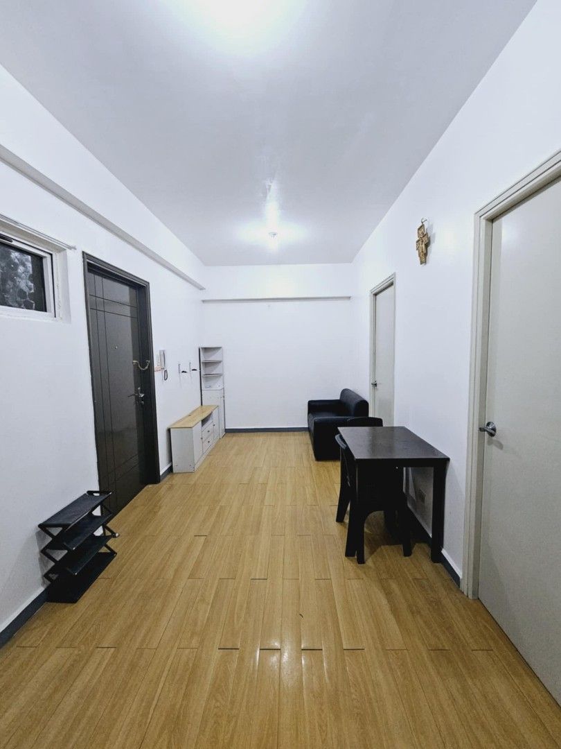 2 Bedroom unit, Peninsula Garden Midtown Homes (Category: Apartments & Condos) located in Manila. Submitted by artbag2606 (Listing ID 1355641185, Image 3). Description: 2 Bedroom unit, Peninsula Garden Midtown Homes 🌸1 Double Bed 🌸1 Single bed 🌸Refrigerator 🌸Hot and Cold Shower 🌸Sofa 🌸TV Rack 🌸Swimming Pool 🌸Gym Nearby Places 📍Otis (St Peter the Apostle School) 📍Robinsons Otis, Robinsons Manila 📍Paco (Paco Catholic School,Paco Market) 