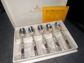 由 cali998 (刊登 ID 1355711376，圖片 1) 提交，位於 的 (類別：)，說明：。