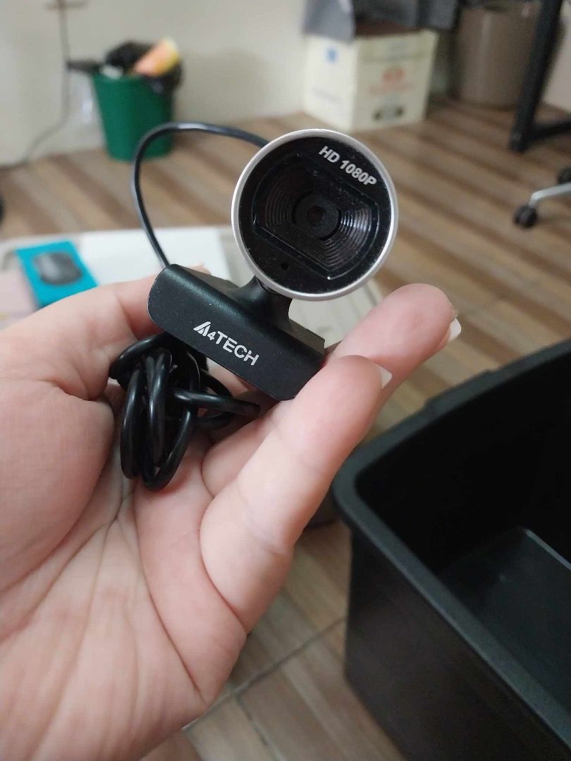 A4TECH PK-910H/WEBCAM (Category: Webcams) located in Bay. Submitted by carylgc_ (Listing ID 1355827800, Image 2). Description: A4TECH PK-910H. No issue. Used once. Complete package with box. Can do meet up around Bay, Laguna..