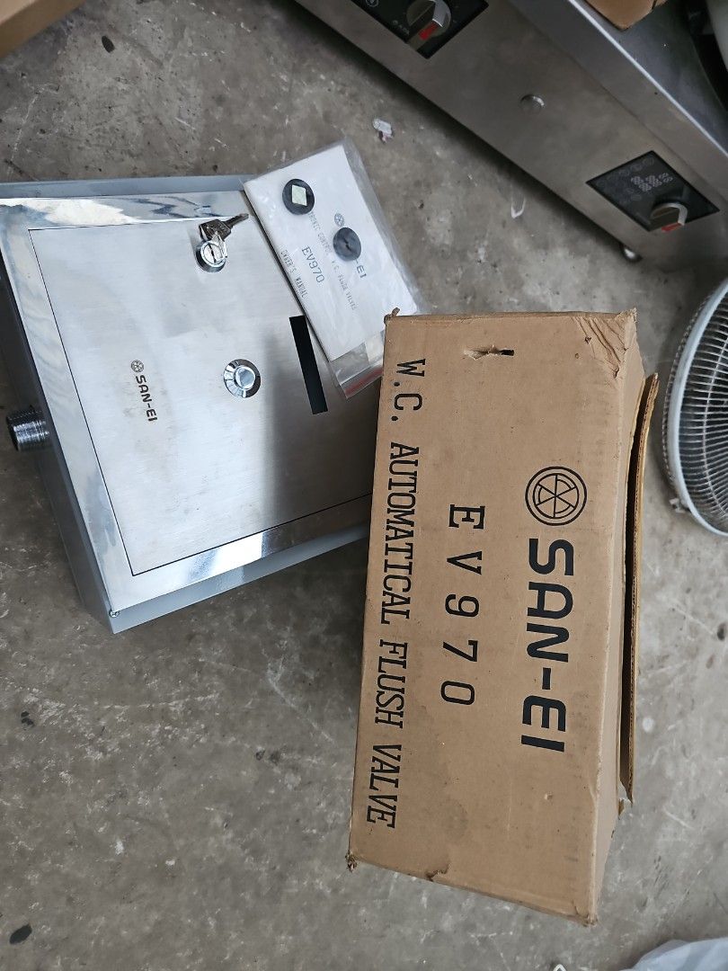 Automatic flush (Category: Bathroom & Kitchen Fixtures) located in Singapore. Submitted by byfun (Listing ID 1355717812, Image 2). Description: San-Ei made in japan . brand new set unused. Have 2 full set for sale. $90 each.