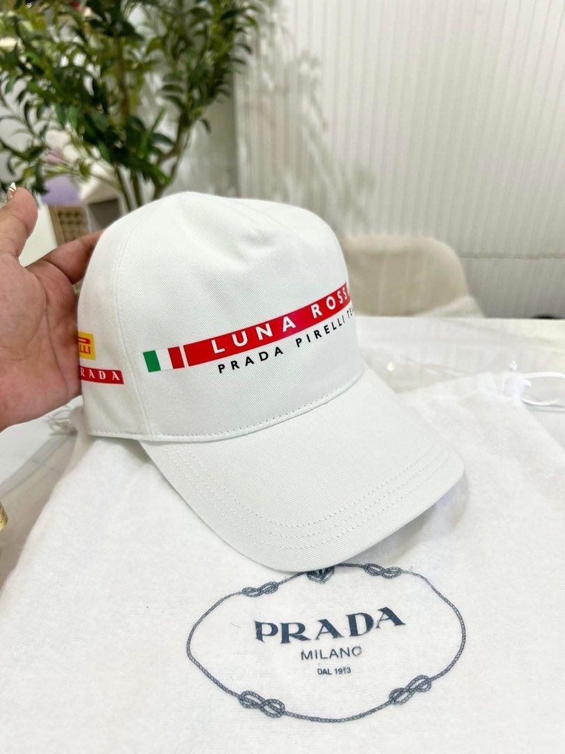 Bnew prada cap (Category: Caps & Hats) located in Santa Ana. Submitted by astonandariana (Listing ID 1355774833, Image 2). Description: .