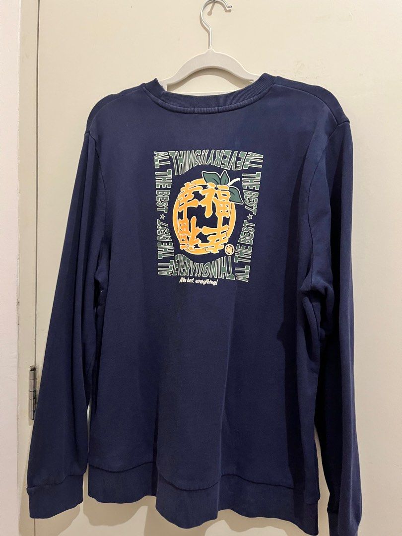 Bossini Navy Blue Sweater (Category: Hoodies) located in Manila. Submitted by cremeee (Listing ID 1355803518, Image 3). Description: No flaws Length: 27 inches Rfs: Decluttering .
