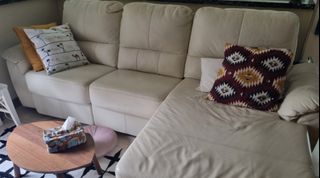 (Category: ) located in . Submitted by kooky.monster (Listing ID 1355758161, Image 1). Description: .
