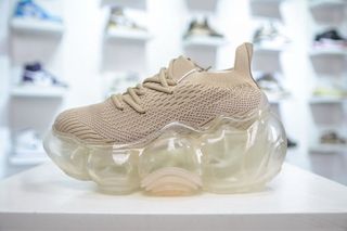 (Category: ) located in . Submitted by fashion.luxe (Listing ID 1355728154, Image 1). Description: .