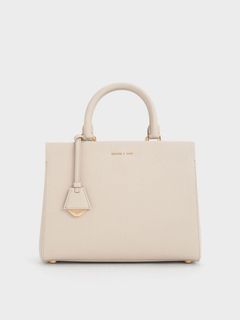 (Category: ) located in . Submitted by mizzwana-preloved (Listing ID 1355833578, Image 1). Description: .