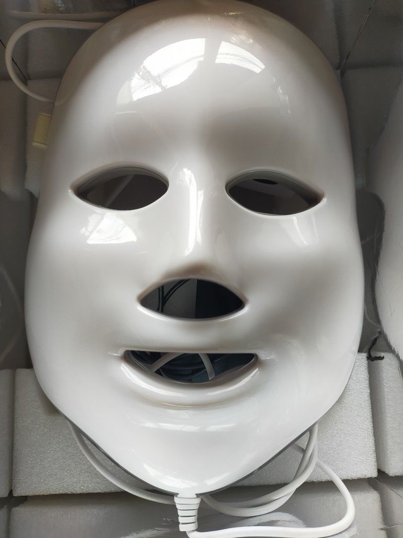 Colorful LED Beauty Mask (Category: Face Care) located in Paranaque City. Submitted by ayendeclutters (Listing ID 1355715035, Image 1). Description: Used once only All in working condition.